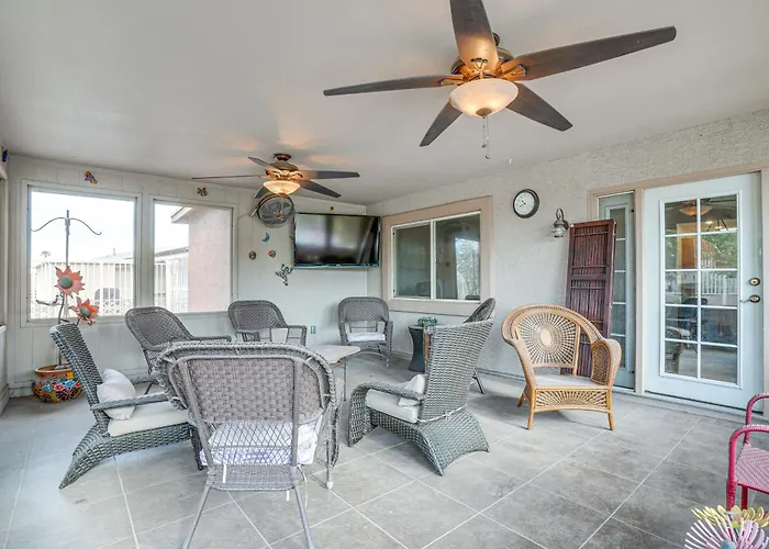 Close To Golf: Sun Escape W/ Furnished Porch! Sun City