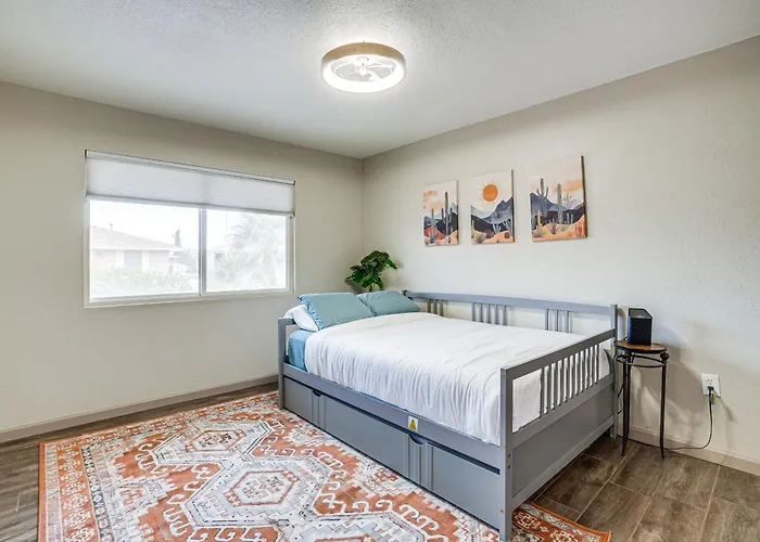 Close To Golf: Sun Escape W/ Furnished Porch! *