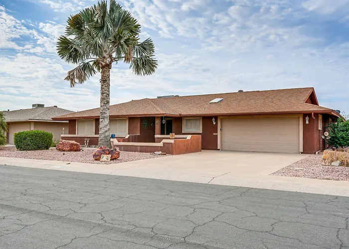 Holiday home Close To Golf: Sun Escape W/ Furnished Porch! *