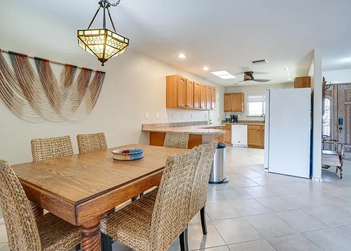 Holiday home Close To Golf: Sun Escape W/ Furnished Porch! Sun City